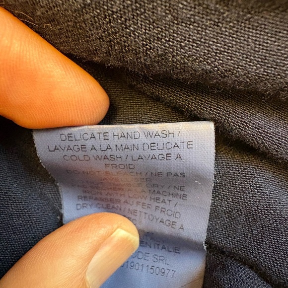 Navy Sleeveless 100% Silk drapey Women's Blouse size Medium - Picture 8 of 10